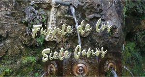 The fountain is called "Fuente de los Siete Canos" (Seven-pipe Fountain), also known as the "Marriage Fountain". This fountain is located directly below the "Santa Cueva", with a waterfall forming a pool below it. A stream of water flowed from between the arms of the cross and landed on a basin shaped like a cup, then fell back through seven pipes into a stone pool.